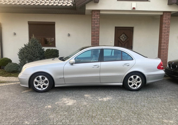 Mercedes-Benz Klasa E cena 38900 przebieg: 260000, rok produkcji 2003 z Lubaczów małe 254